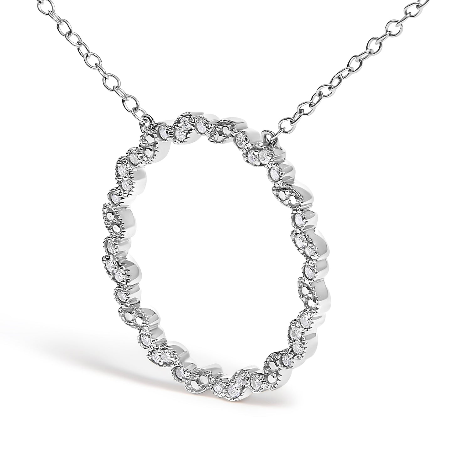 Pendentif en cercle d'amour en diamant cultivé en laboratoire en argent sterling .925