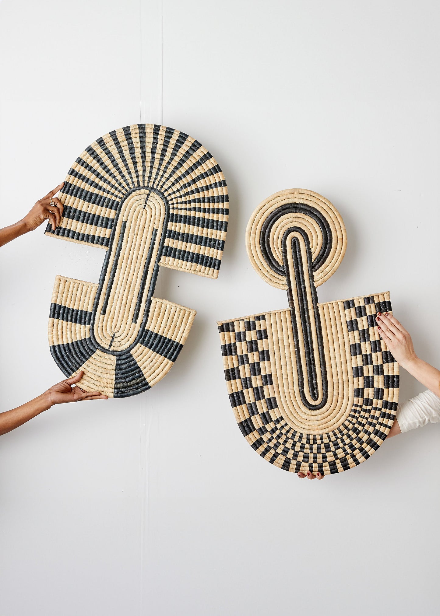 Arte de Pared Woven Maravi en Negro y Natural