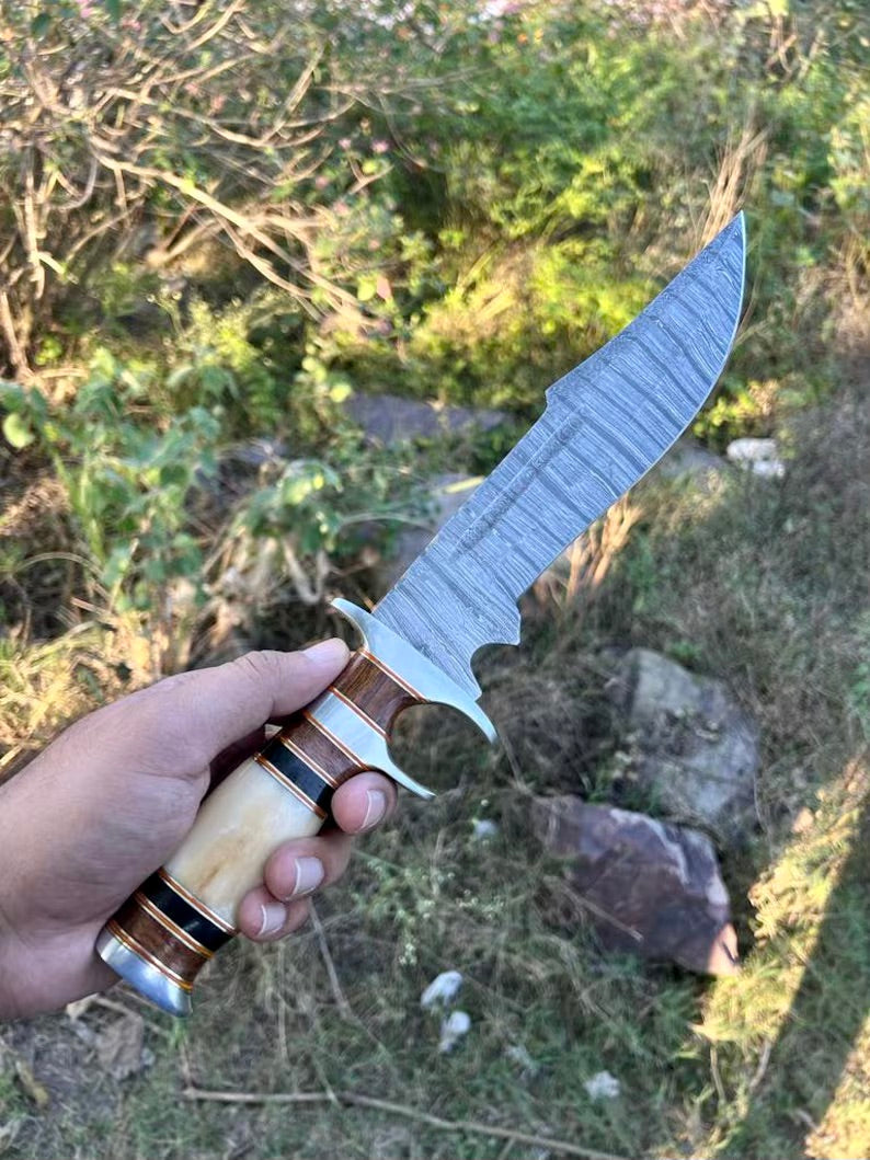Premium 14” Damascus Steel Sub-Hilt Fighter Bowie Knife – Ideal Holiday Gift with Leather Sheath - Korvel