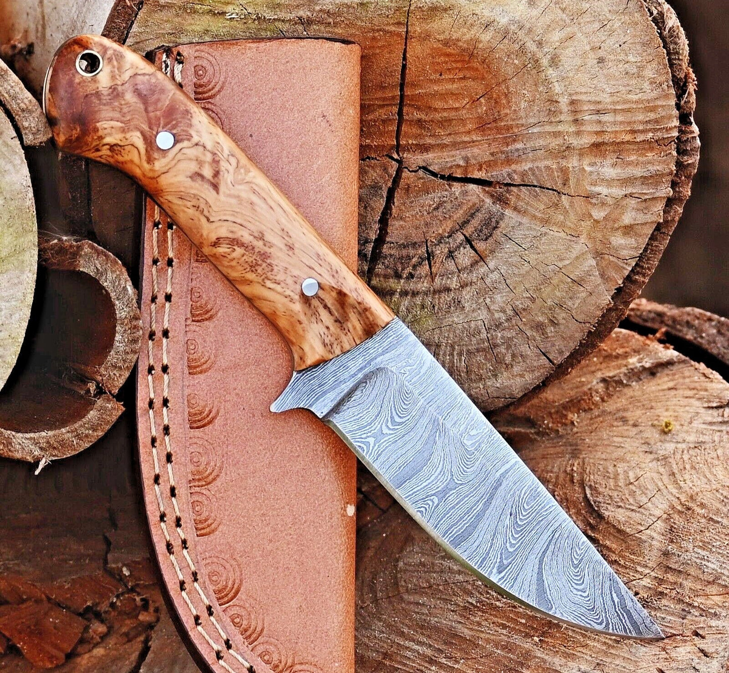 Exquisite 10-Inch Damascus Steel Hunting Knife with Elegant Rosewood Handle – Comes with Premium Leather Sheath | Perfect Gift for Enthusias - Korvel