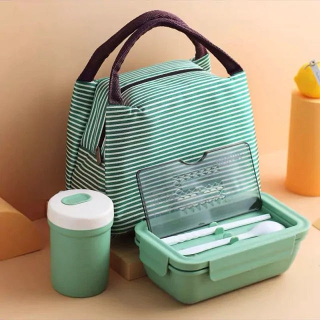 Simple Portable Lunch Box for On-the-Go Meals