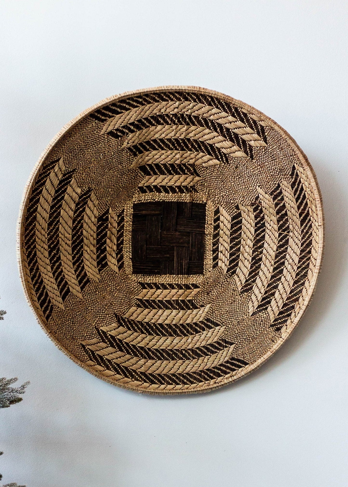 Zambian Plateau Decorative Wall Basket