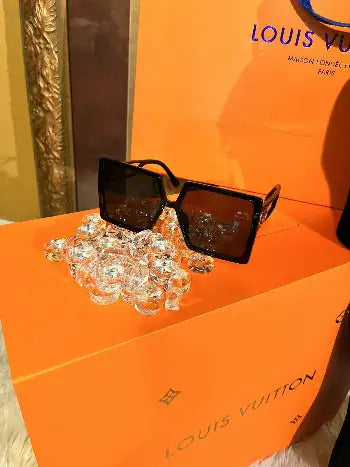 Lux Oversized Vintage D Shape Sunglasses