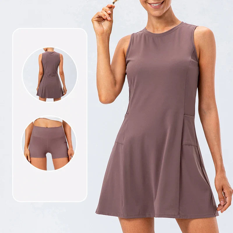 Robe de tennis sans manches pour femmes avec shorts