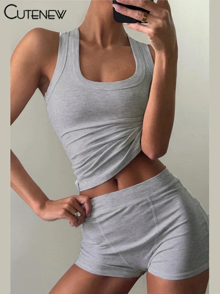 SunnyStride : Ensemble de shorts et crop pour femmes en stretch et côtelé