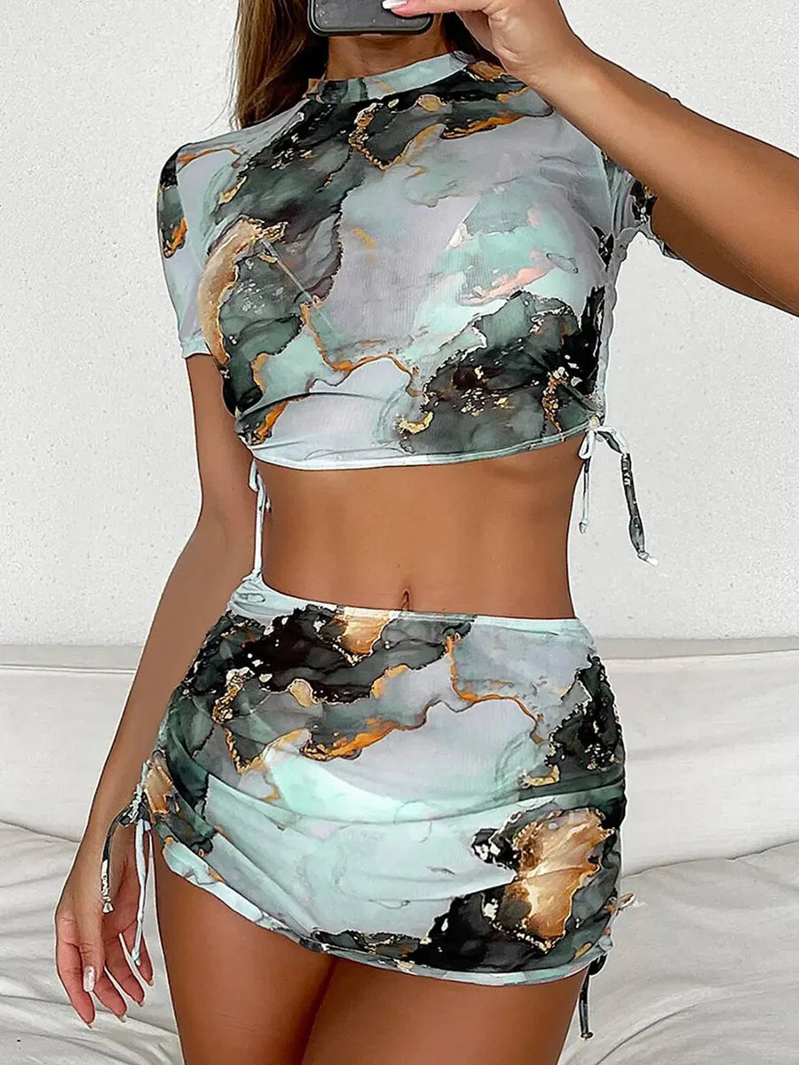 Ensemble de bikini halter 4 pièces à imprimé marbré