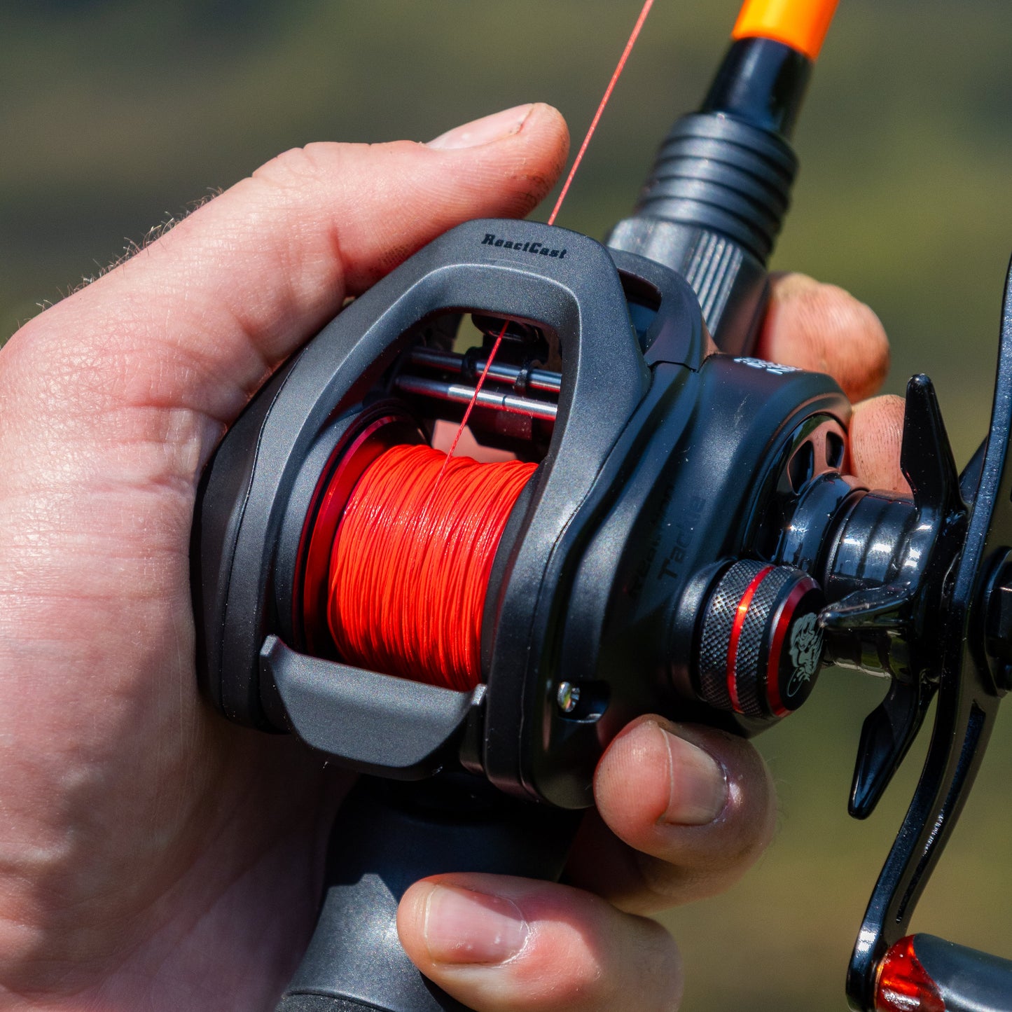 Línea de pesca trenzada premium Reaction Tackle - Rojo resistente a la decoloración