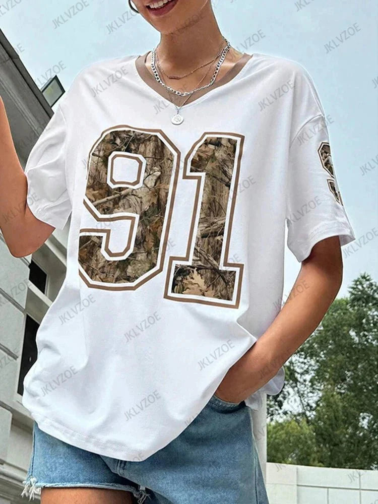 T-shirt oversized à col en V rétro No.91 pour femmes - Été 2025