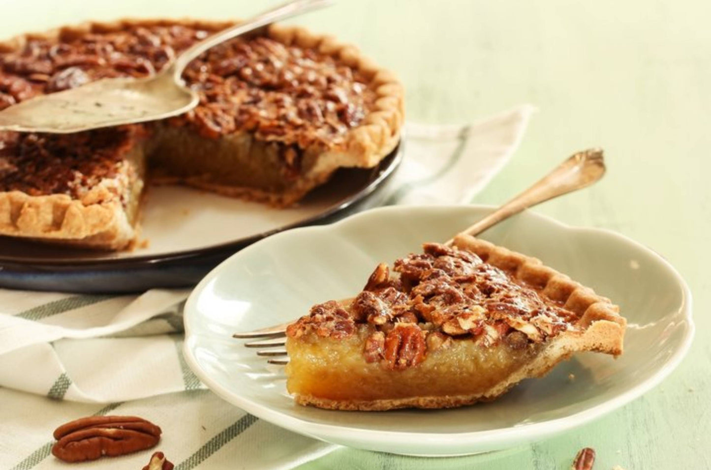Pastel de Pecan con Chocolate Oscuro Sin Azúcar de Andy Anand - 2 lbs
