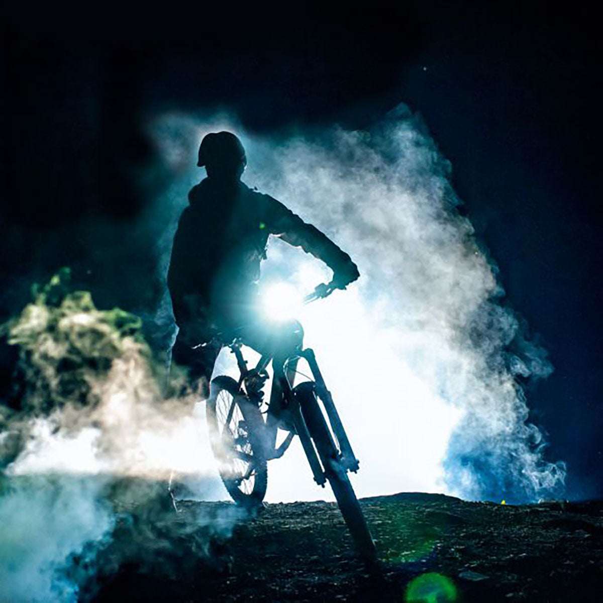 SIGMA BUSTER 2000 - Ultimate Power Light for Cyclists - Korvel