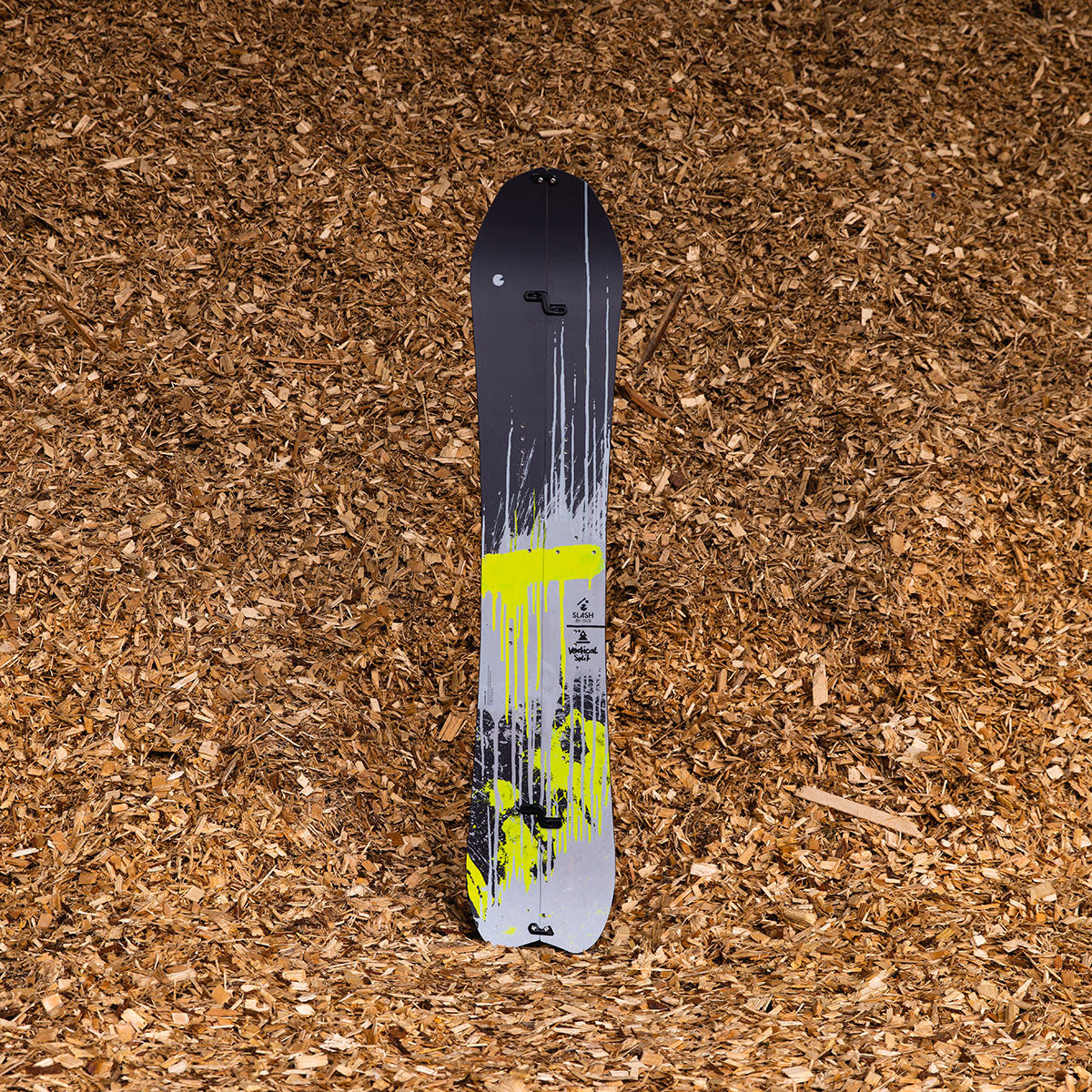 Slash by GiGi -  Vertical Split Snowboard - ApARTment - Korvel