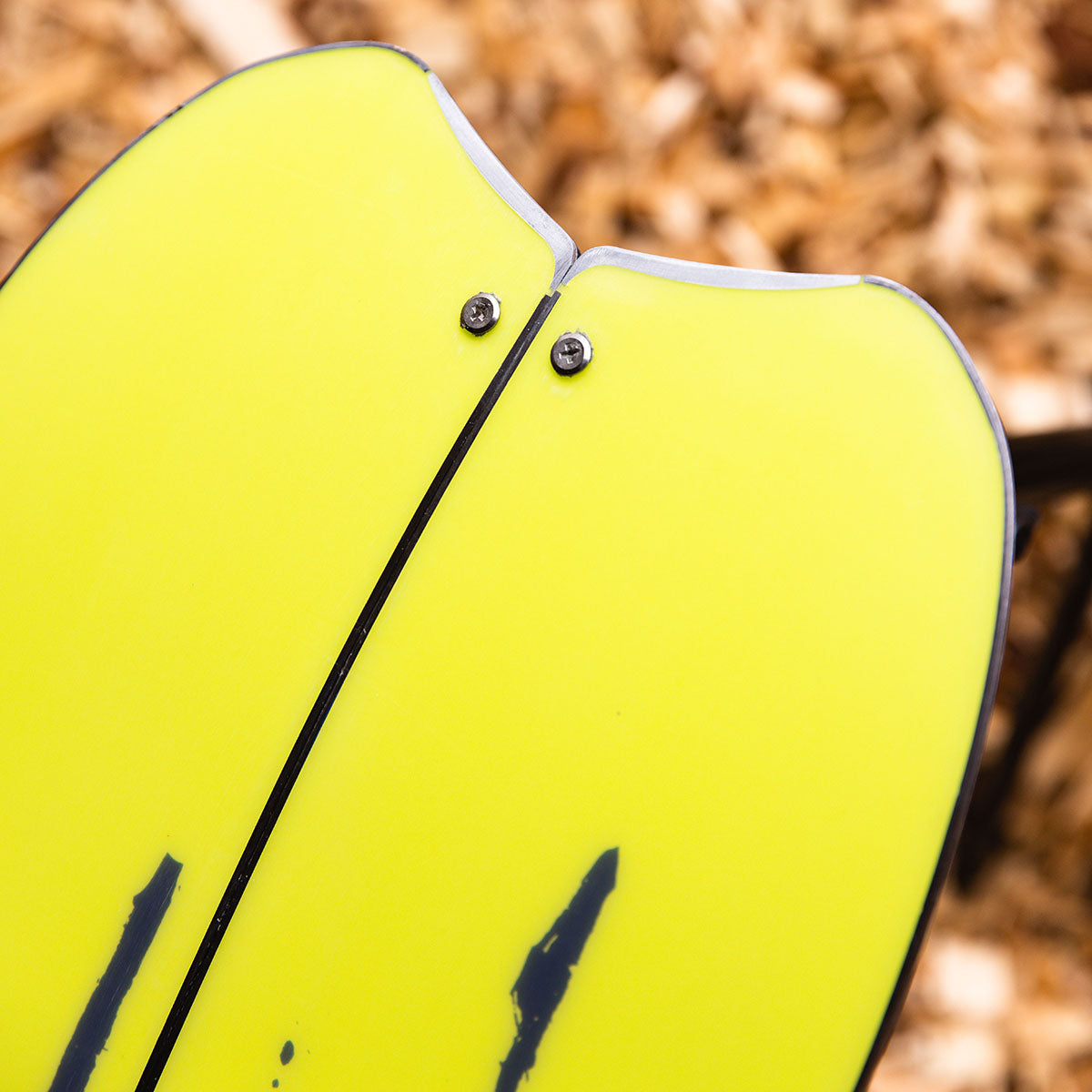Slash by GiGi -  Vertical Split Snowboard - ApARTment - Korvel