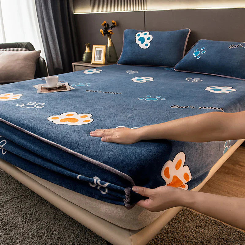 Thick Coral Velvet Mattress Cover for Ultimate Comfort