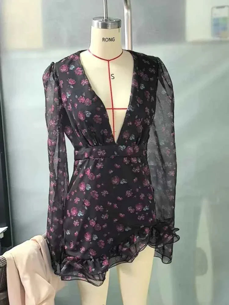 Vestido Mini Floral con Volantes Elegante
