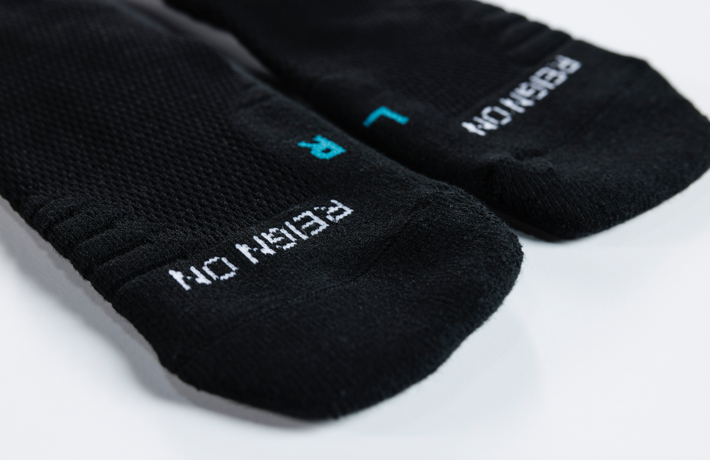 Elevate Your Game with Cloud Tech Performance Socks - Black - Korvel