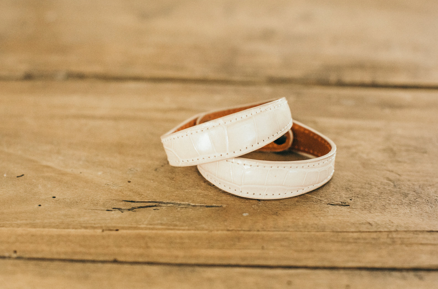 Pulsera de muñeca de cuero hecha a mano