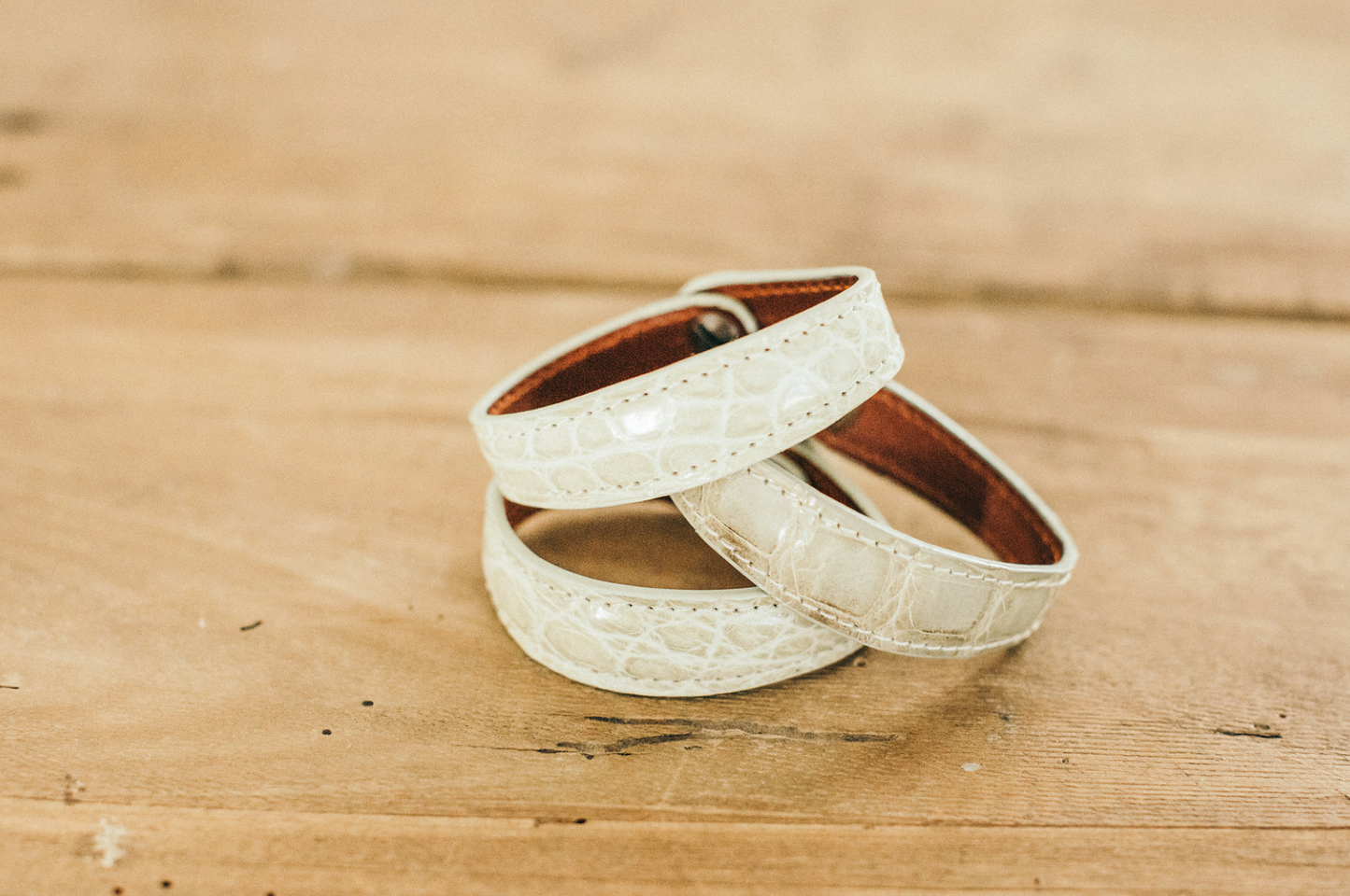 Pulsera de muñeca de cuero hecha a mano