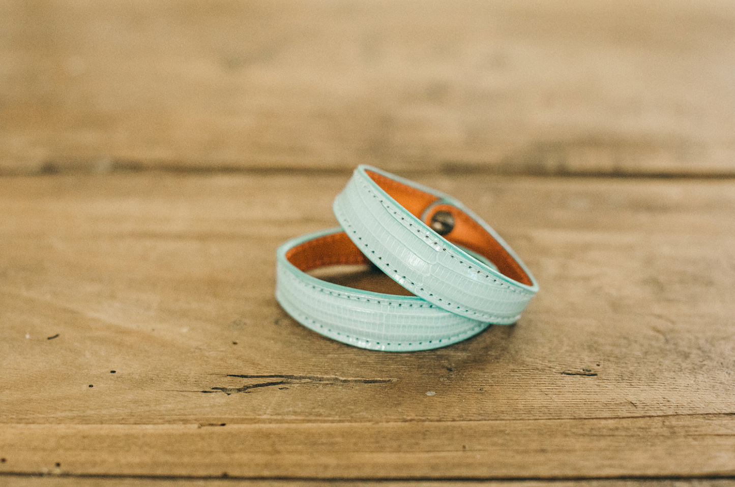 Pulsera de muñeca de cuero hecha a mano