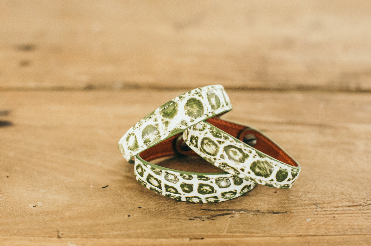 Pulsera de muñeca de cuero hecha a mano