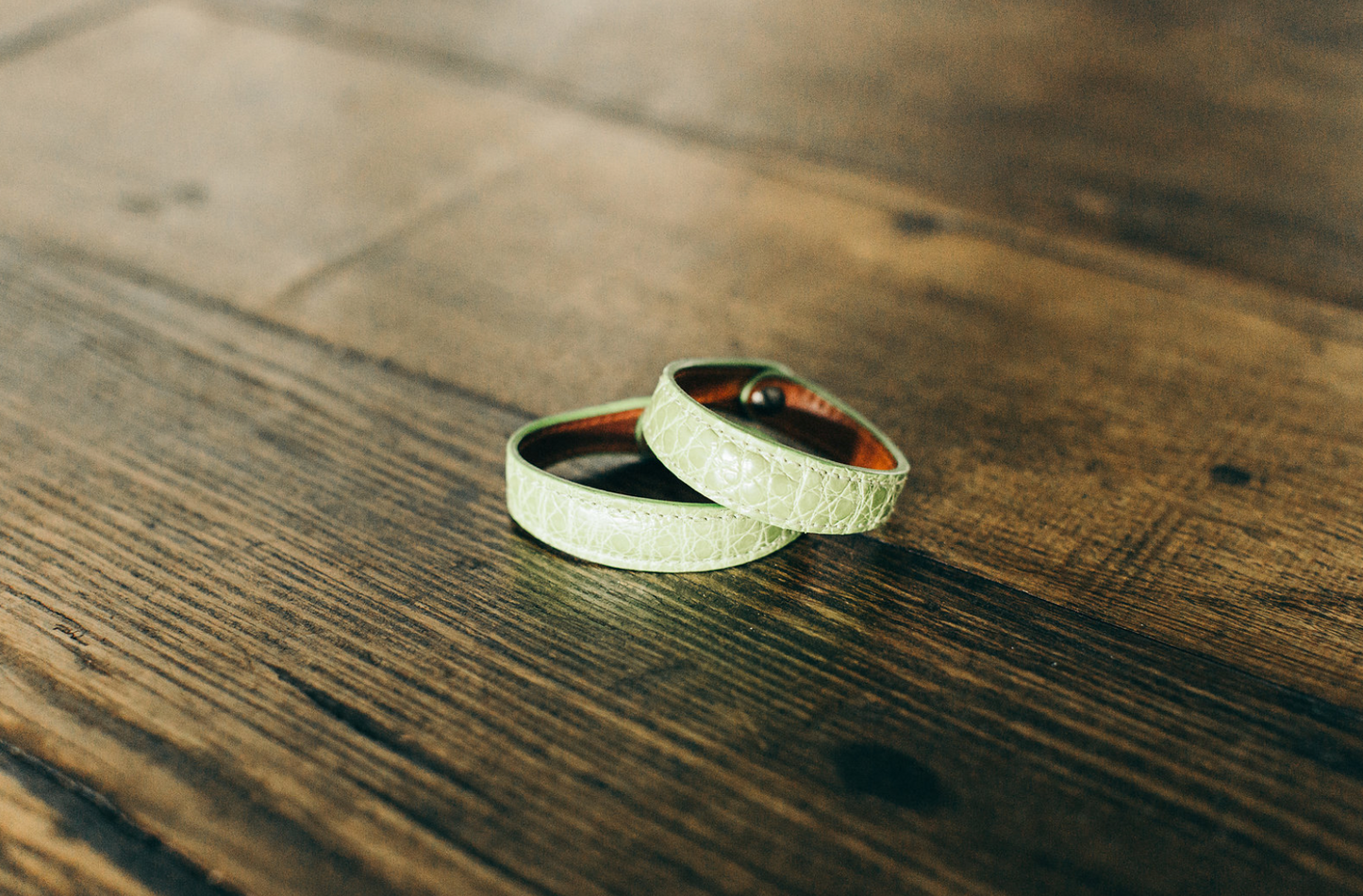Pulsera de muñeca de cuero hecha a mano