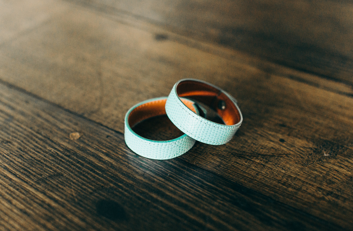 Pulsera de muñeca de cuero hecha a mano