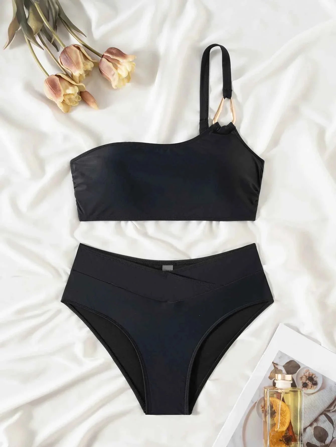 Metal Buckle One Shoulder Bikini Set