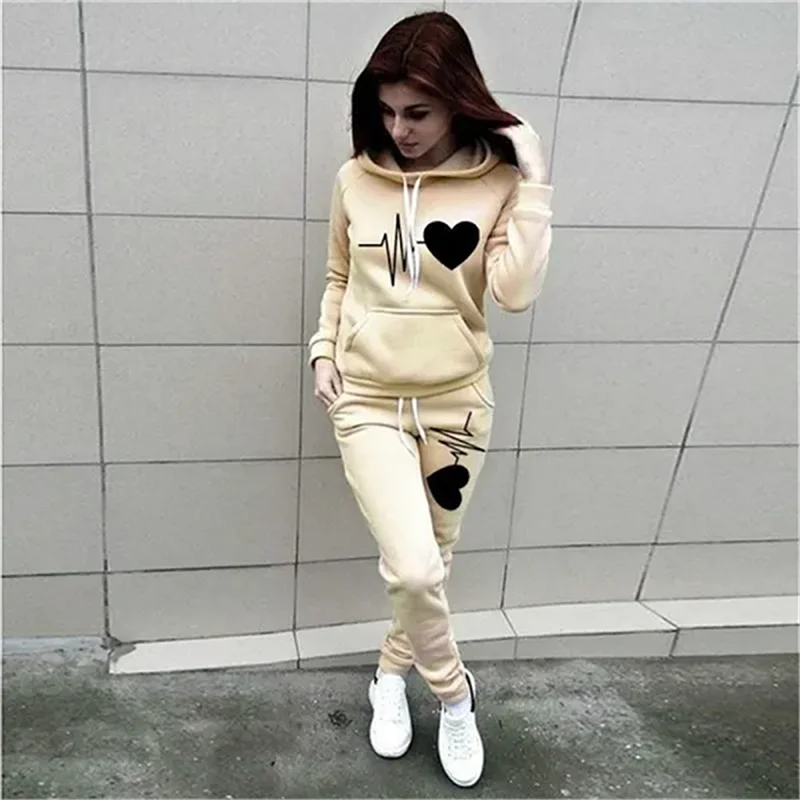 Conjunto de Sudadera y Pantalones de Chándal de Talla Grande con Estampado de Corazón