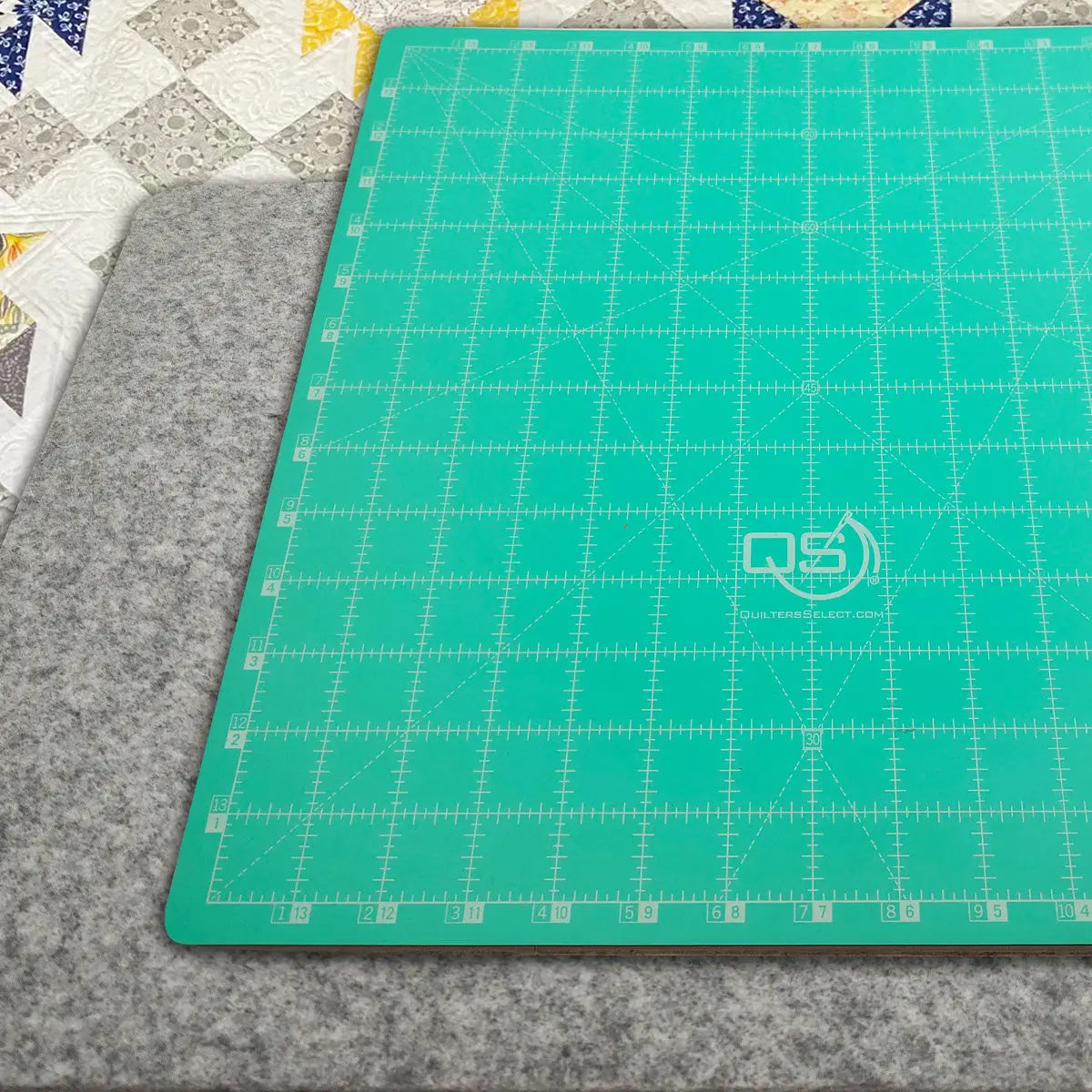 Alfombrilla de prensado y corte de lana Quilters Select 14" x 14"
