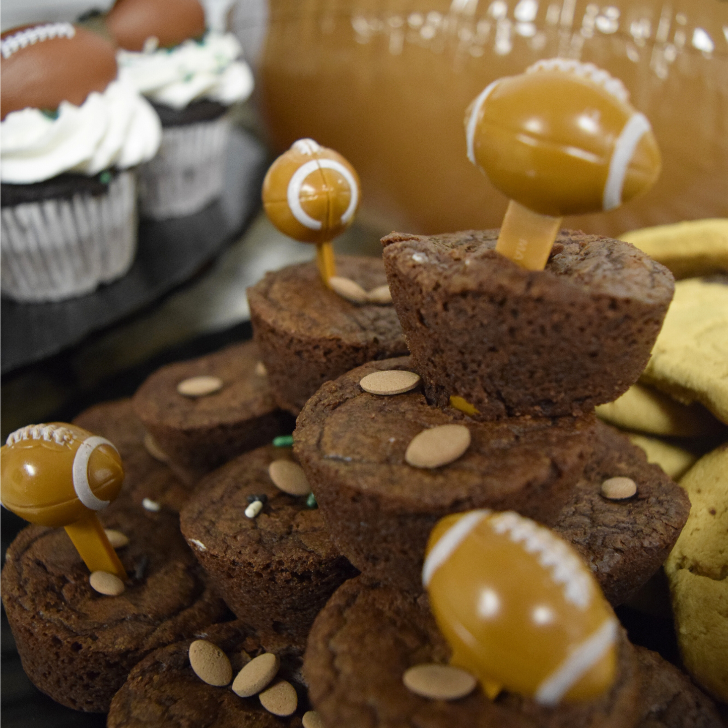 Piques à Cupcake Football - 2,5" - Disponibles en 12, 24 ou 72 unités