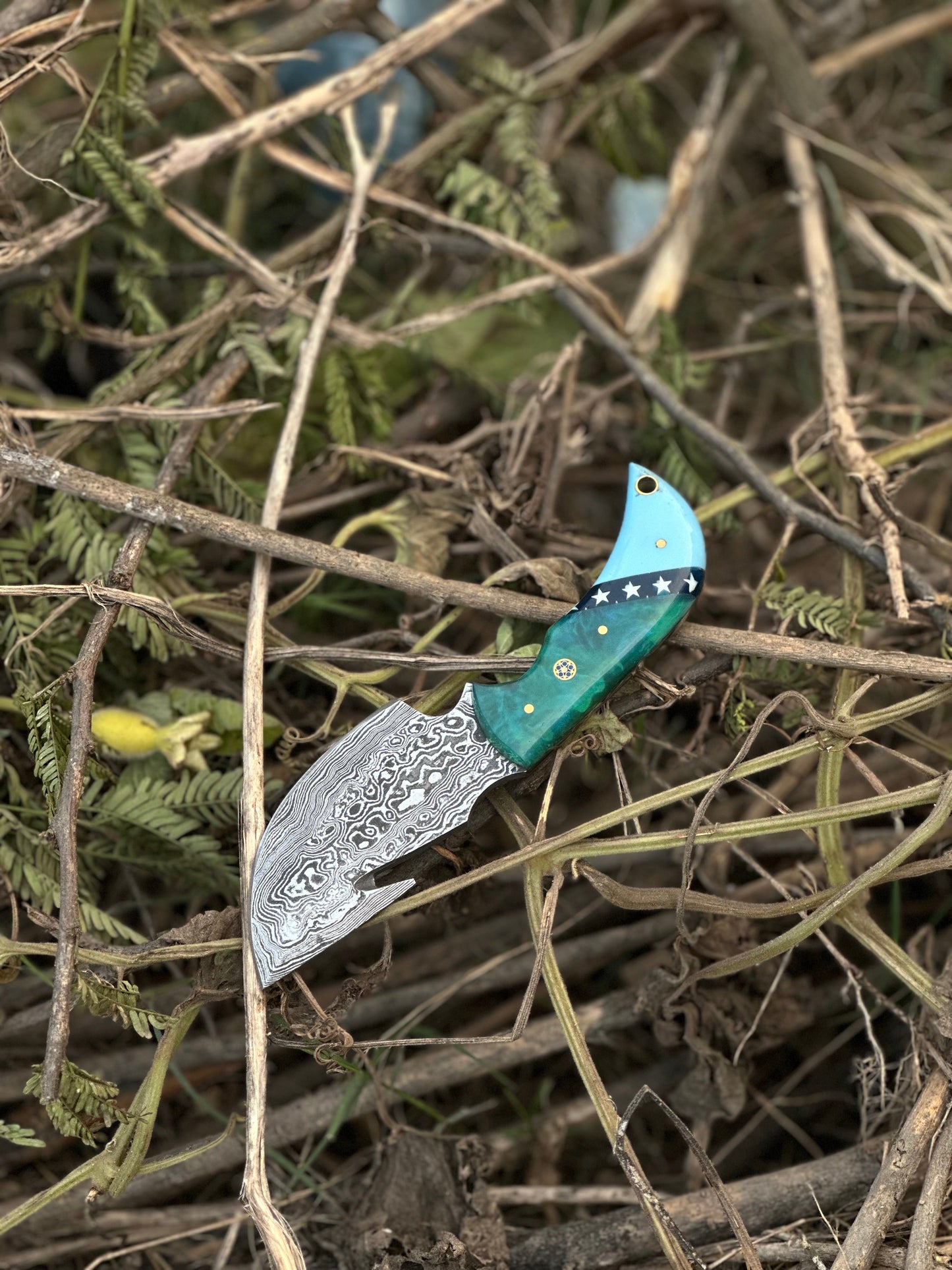 Premium Custom Damascus Steel Guthook Skinning Knife with Artisan Resin Handle - 7.5” Blade & Leather Sheath - Korvel