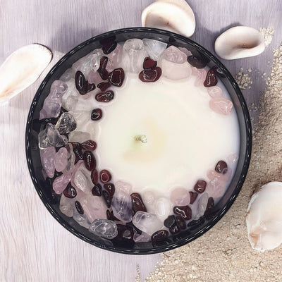 Serenity Shores Crystal Candle with Garnet, Clear Quartz, and Rose Quartz | 9oz Coconut-Soy Wax Candle - Korvel