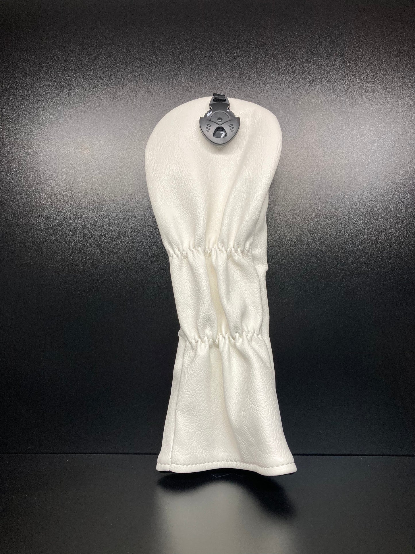 Funda elegante con silueta de golfista para palos