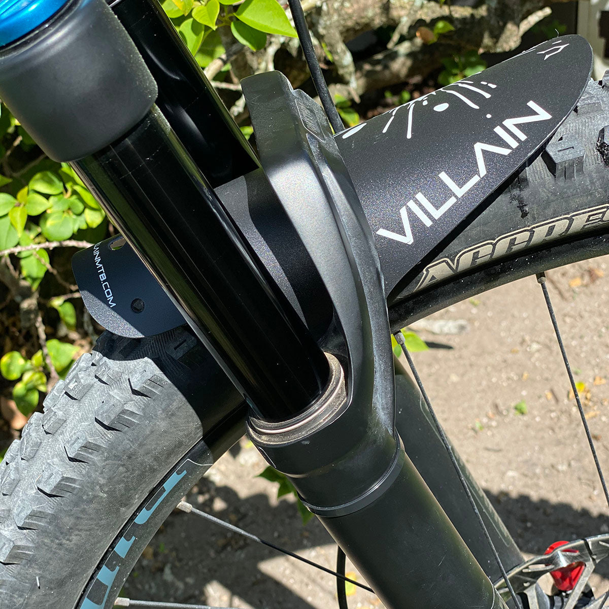 Garde-boue Villain Vandal pour une protection ultime sur les sentiers