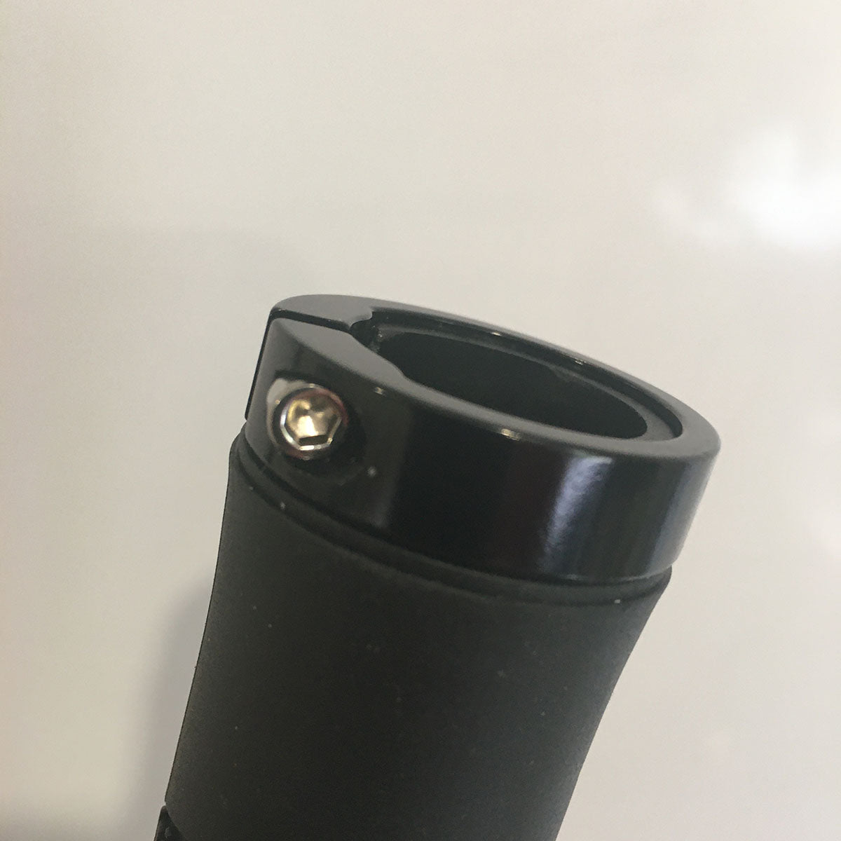 Villain - Arrest 1st Offense - MTB Grips - Korvel