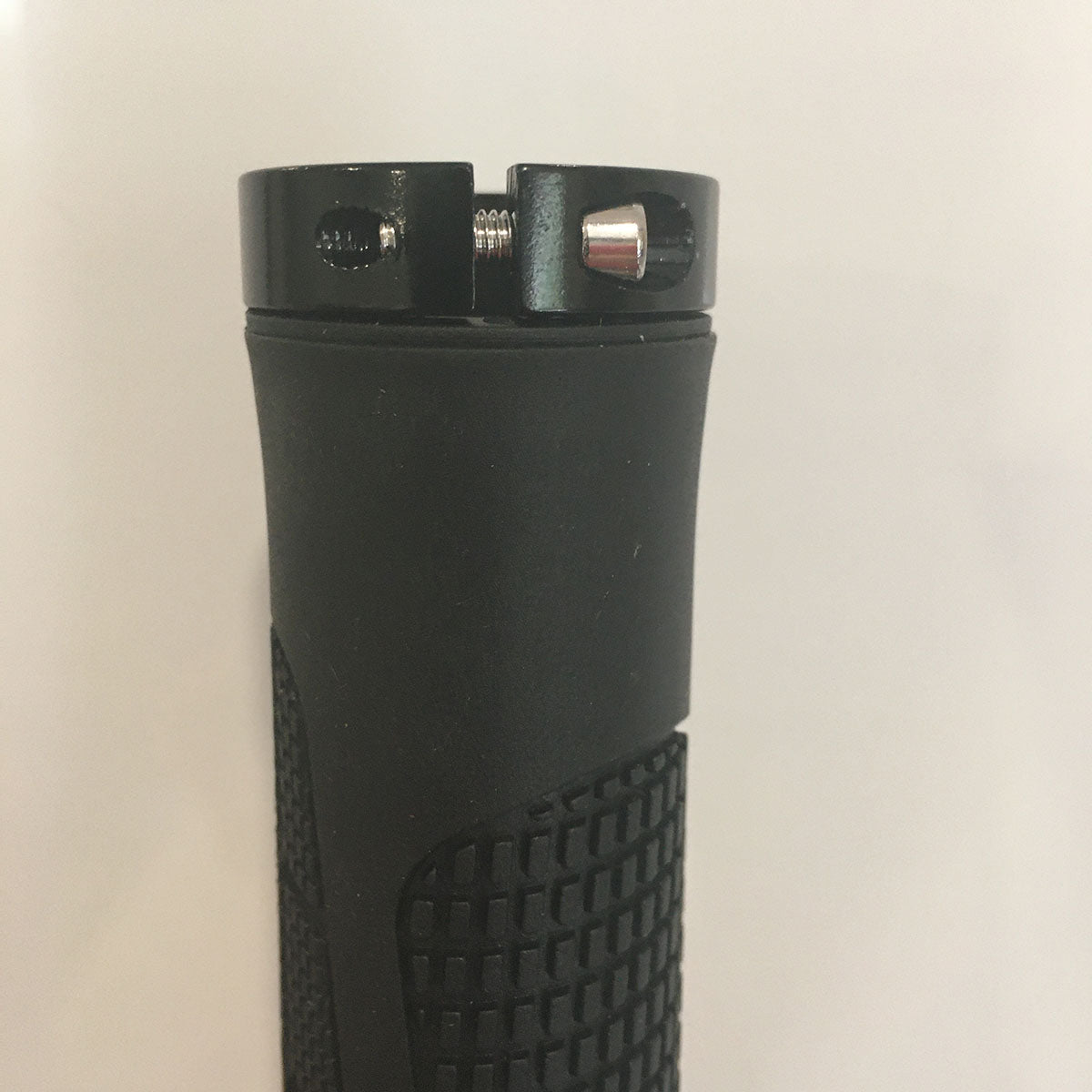 Villain - Arrest 1st Offense - MTB Grips - Korvel