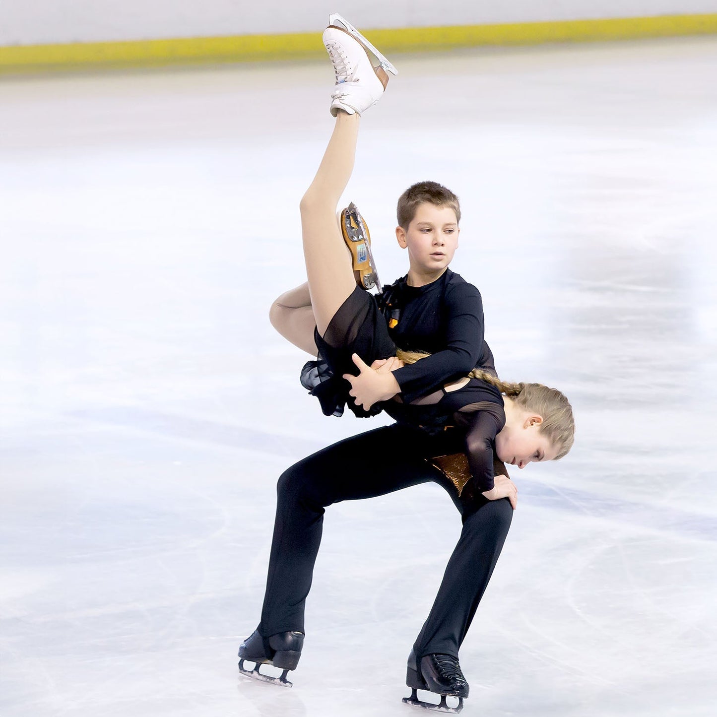 WIFA Champion Light Kids Figure Ice Skates - Black