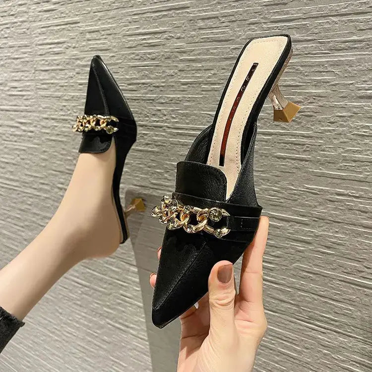 Sandales à talons aiguilles à bout pointu pour femmes avec boucle en métal