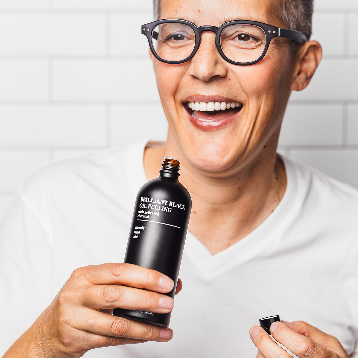 Bain de Bouche Ayurvédique Brilliant Black® pour les Soins Buccaux