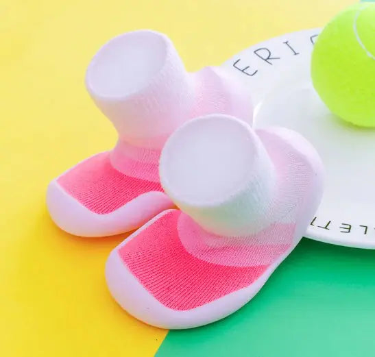Chaussures pour bébés à semelle souple antidérapante pour les premiers pas
