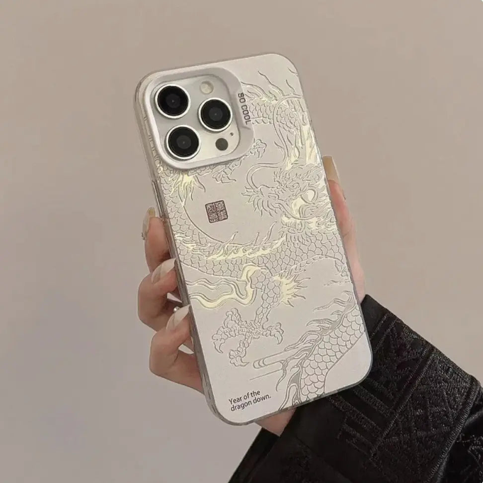 Funda de teléfono de dragón chino negro linda y de moda con correa de mano