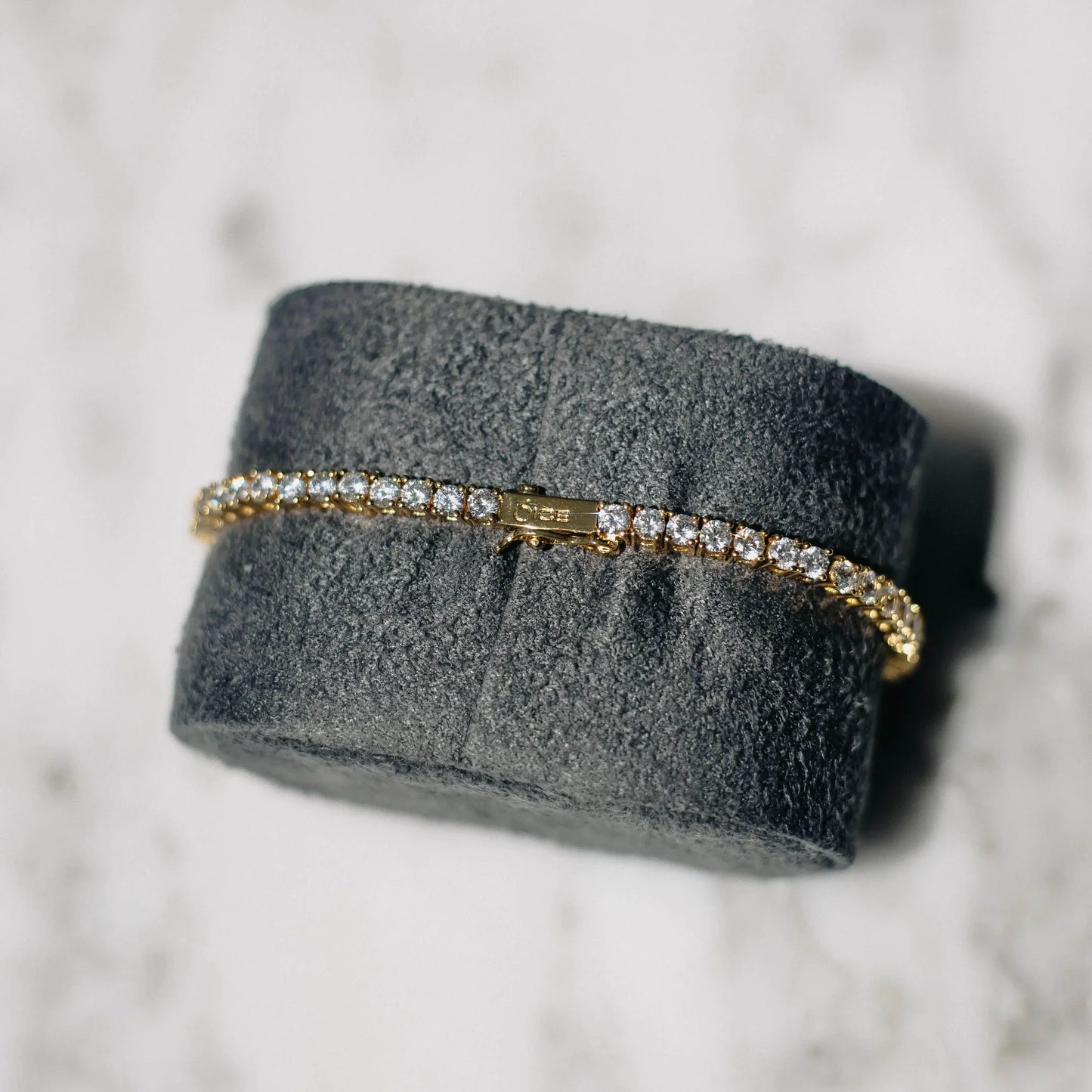 Pulsera de Tenis de Zirconita Baño de Oro de 18K