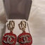 Pendientes Elegantes Diseño CC en Rojo y Azul