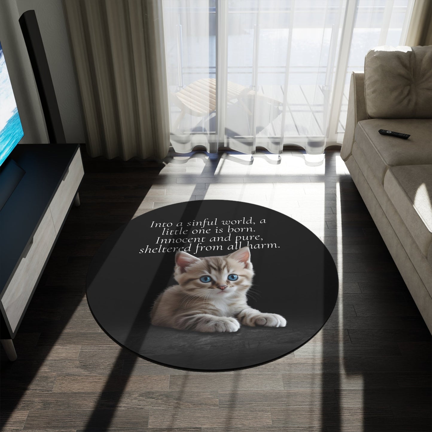 Charming Round Rug for Cat Lovers