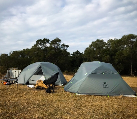 Tienda de Camping de Doble Capa para Cuatro Estaciones con Poste de Aluminio