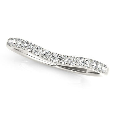 14k White Gold Curvy Diamond Wedding Band (1/4 cttw)