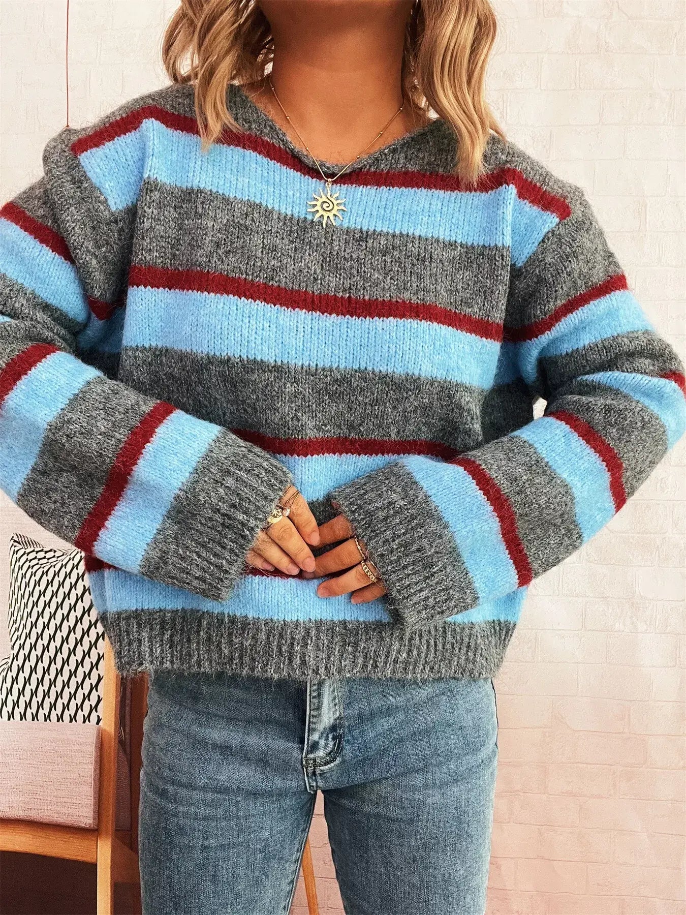 Chic Striped Long Sleeve Sweater with Round Neck - Korvel