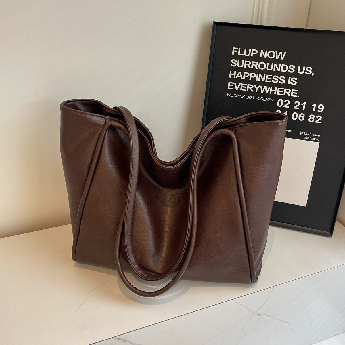 Elegant Soft Leather Shoulder Bag for Everyday Use