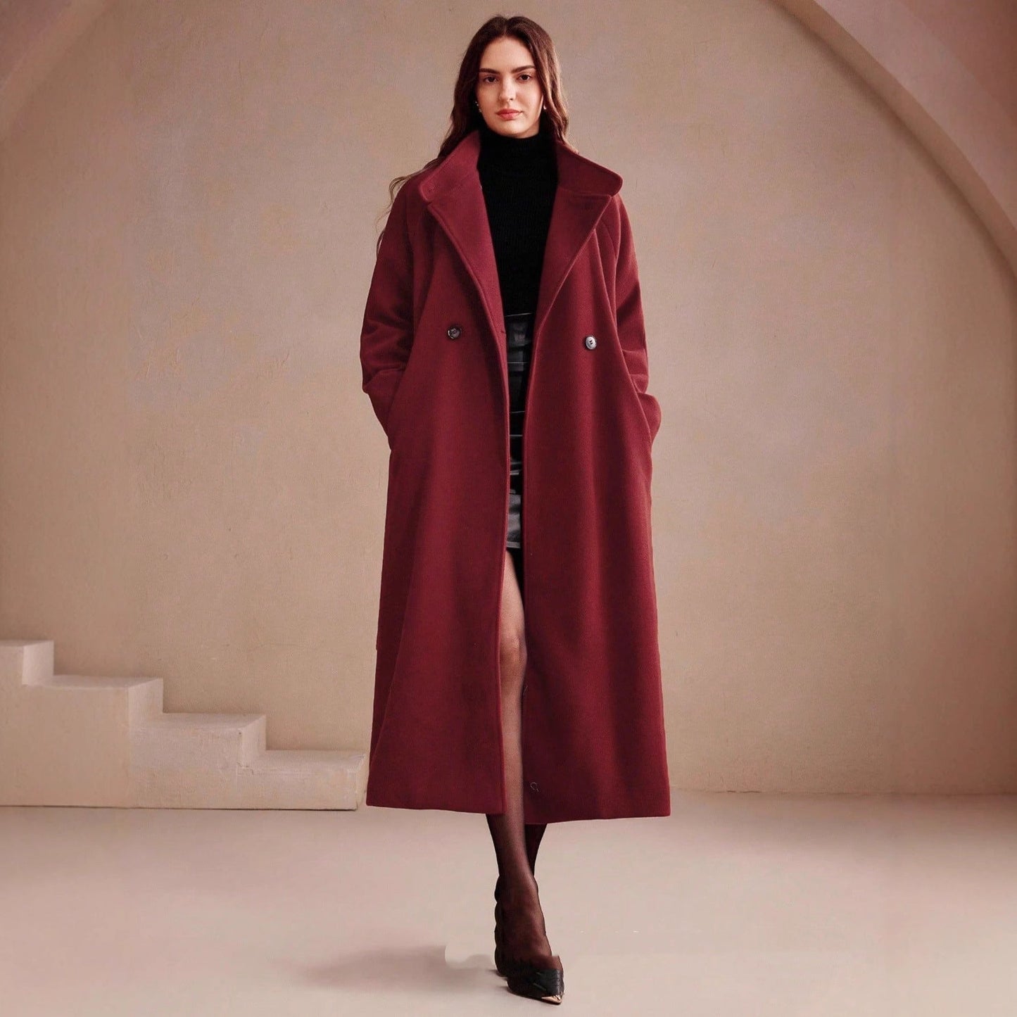 Manteau long en laine à double boutonnage pour femmes en bordeaux
