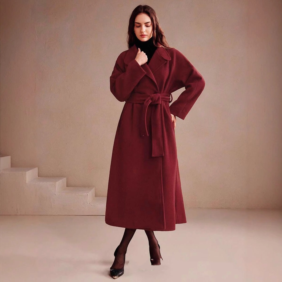 Manteau long en laine à double boutonnage pour femmes en bordeaux