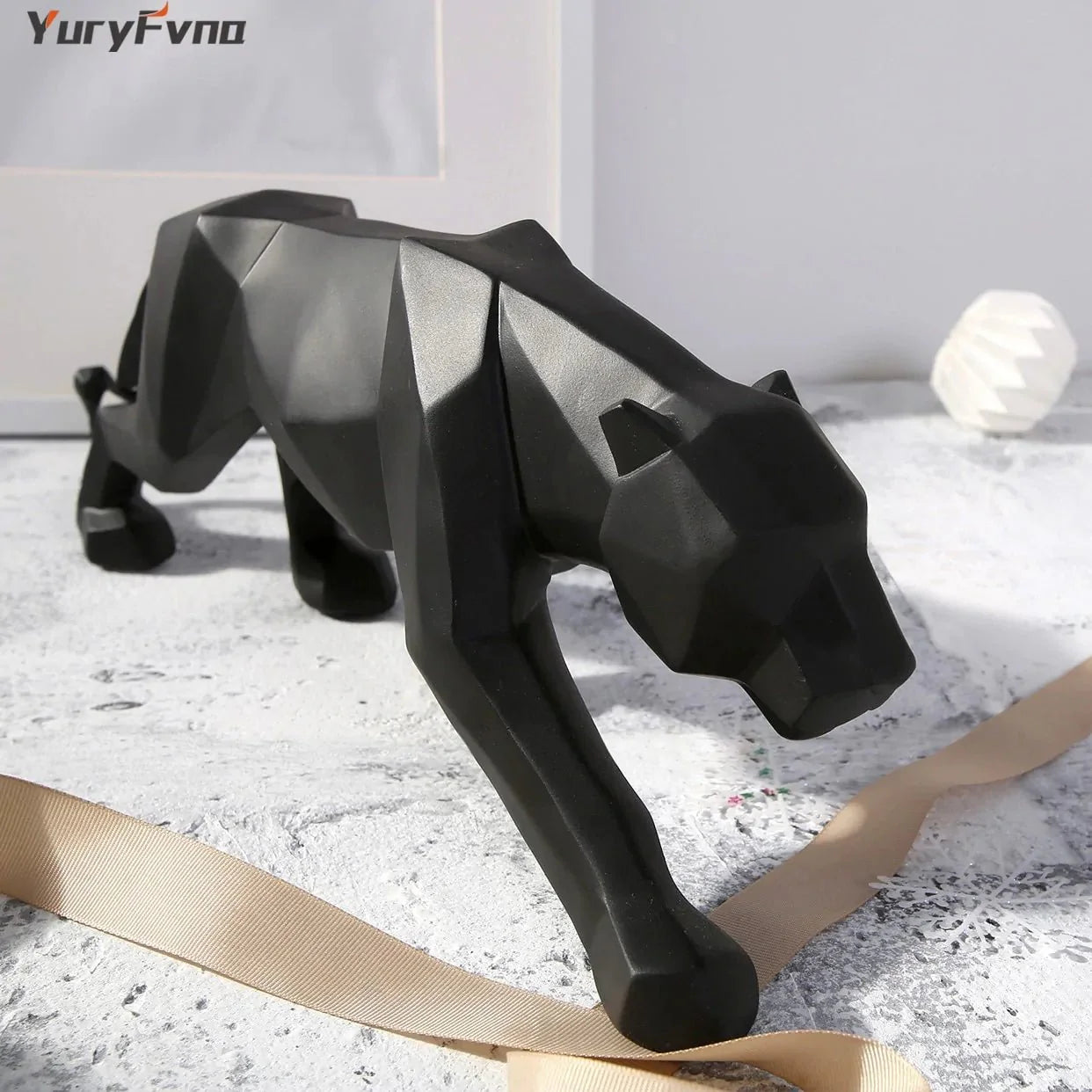 Estatua de Leopardo de Resina Abstracta: Decoración Moderna para Oficina en Casa